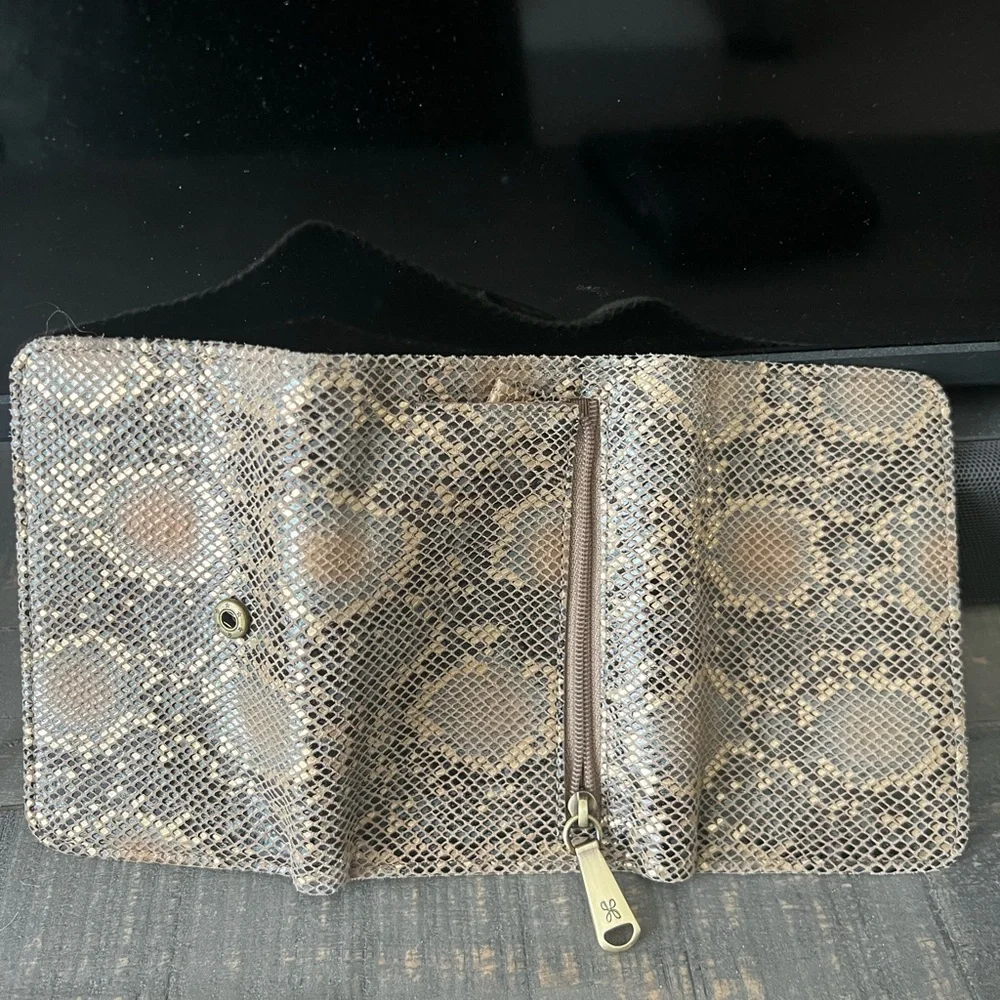 Hobo Bags Leather Wallet Snake Pattern - Picture 3 of 3